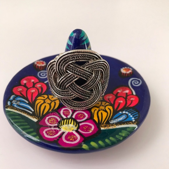 Celtic Inspired Rope Knot Design Ring Elastic Band - Picture 6 of 7